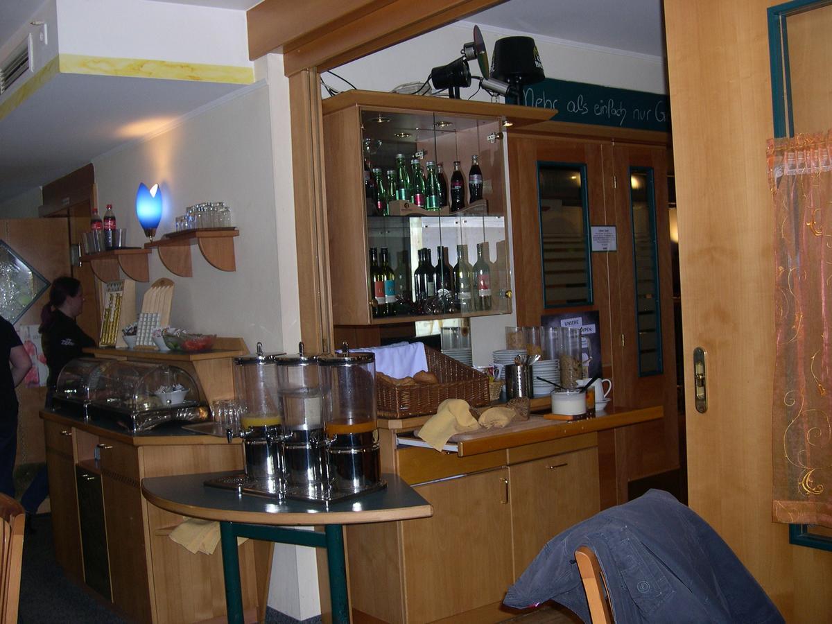 Schlafgut Hotel Sankt Poelten Luaran gambar