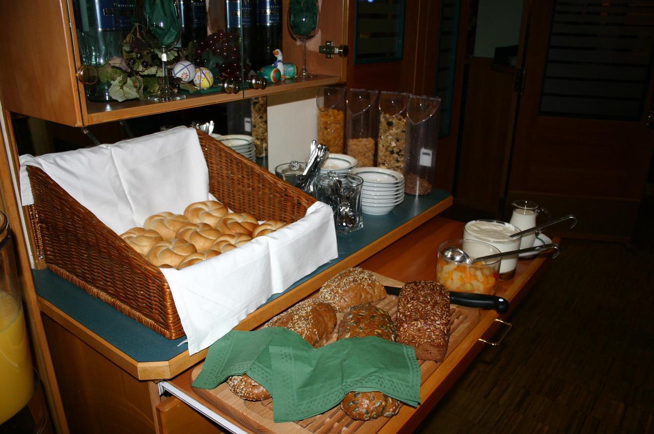 Schlafgut Hotel Sankt Poelten Luaran gambar